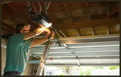 Security Garage Door Repair Service, White Lake, MI 248-486-1670 - serv-repair-gr-33m